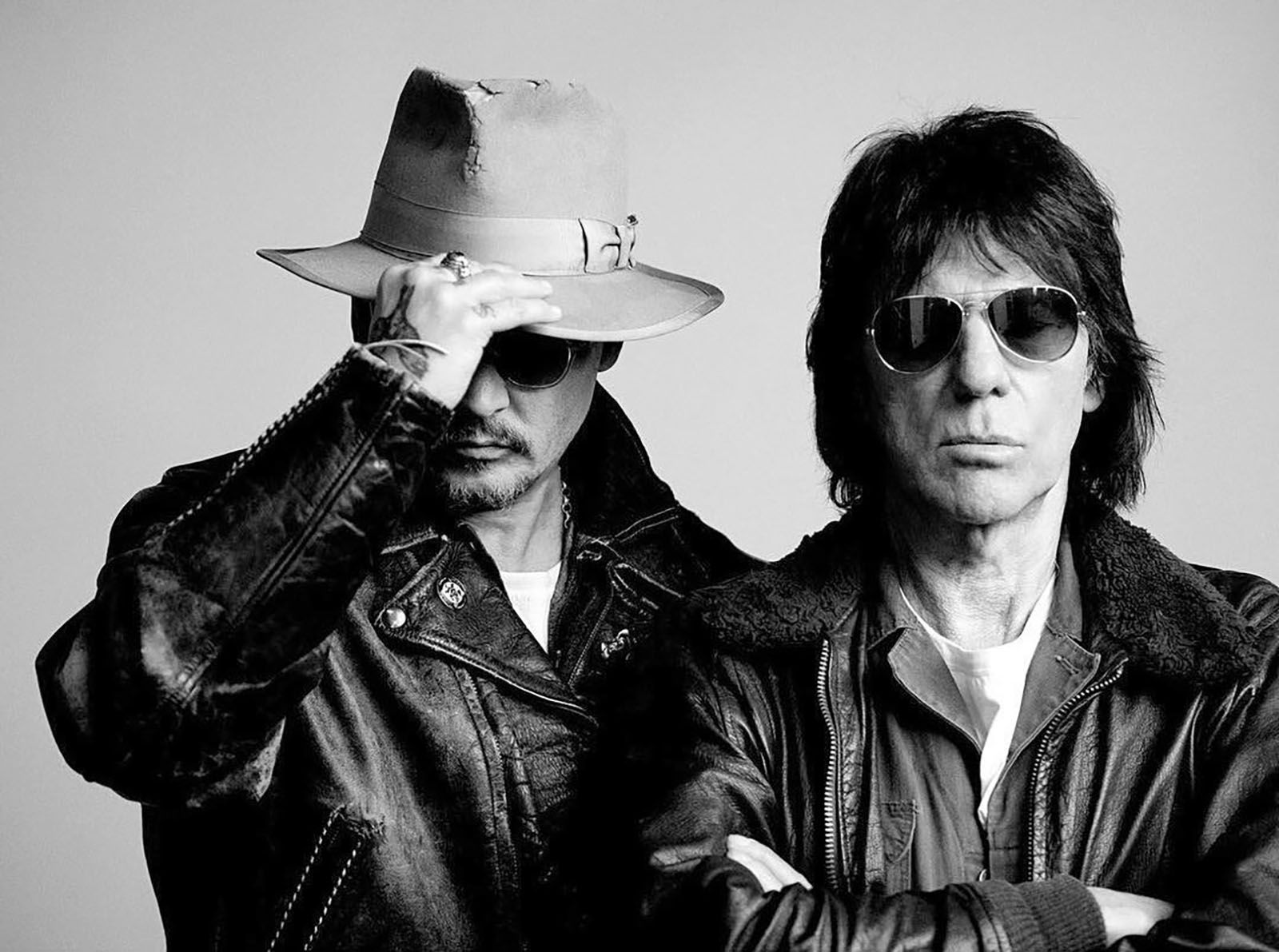 Jeff Beck and Johnny Depp are embarking on a tour.