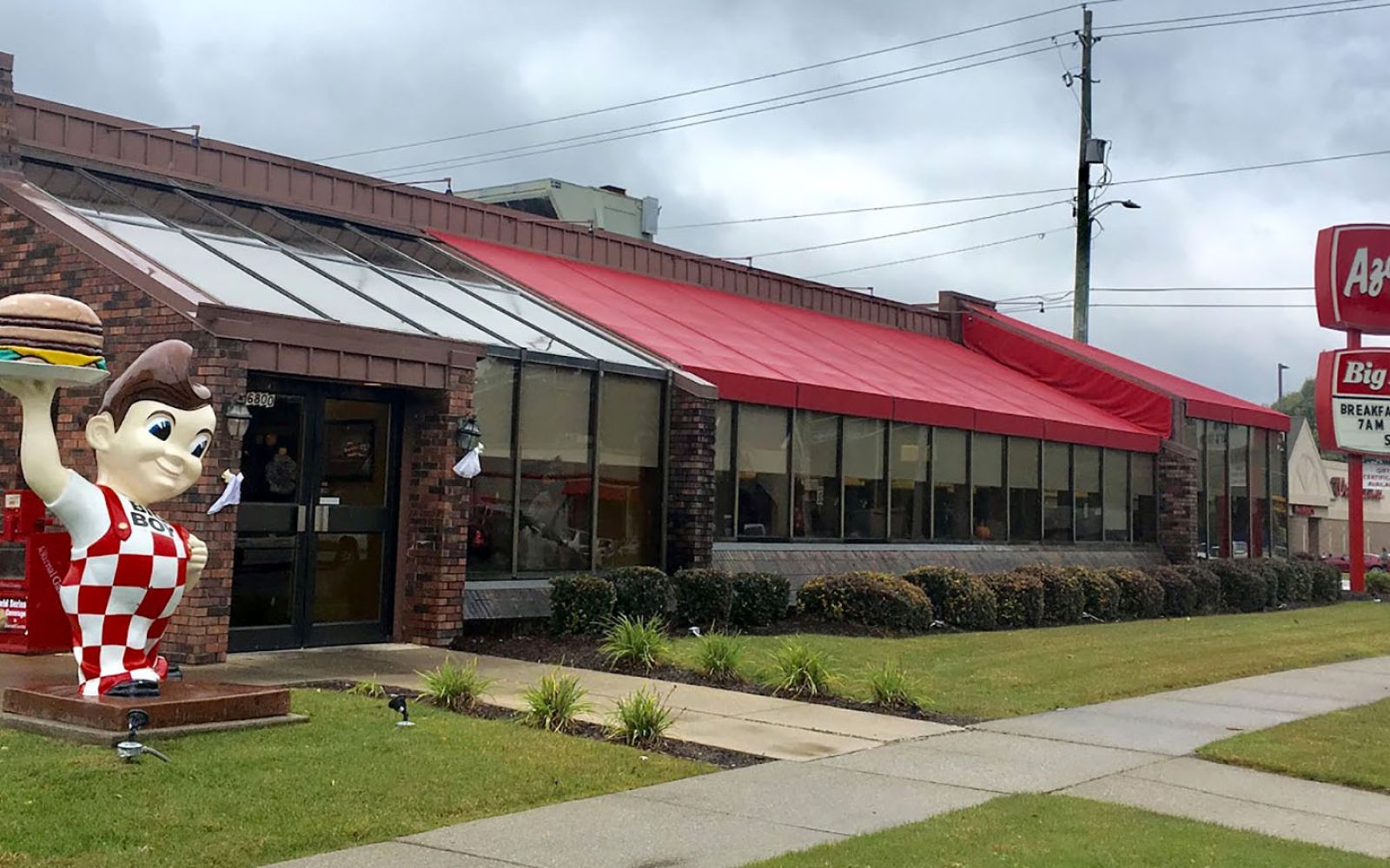 The former Azar's Big Boy in Waynedale was recently demolished.